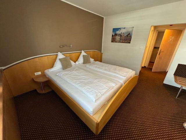 L'Escala Hotell Dreieich Exteriör bild